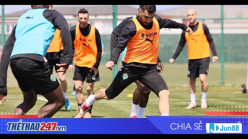 Cầu thủ Luxembourg và Slovakia chuẩn bị cho trận đấu trong bối cảnh Nhận định Bandirmaspor